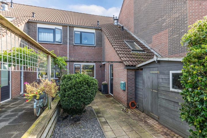 Zetveld 143 in Heerenveen
