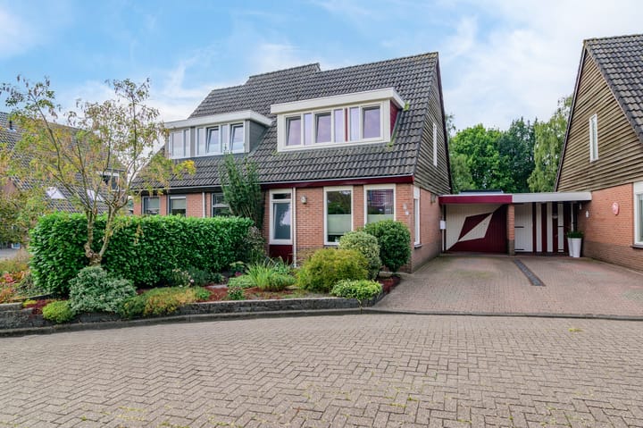 Zetveld 175 in Heerenveen foto