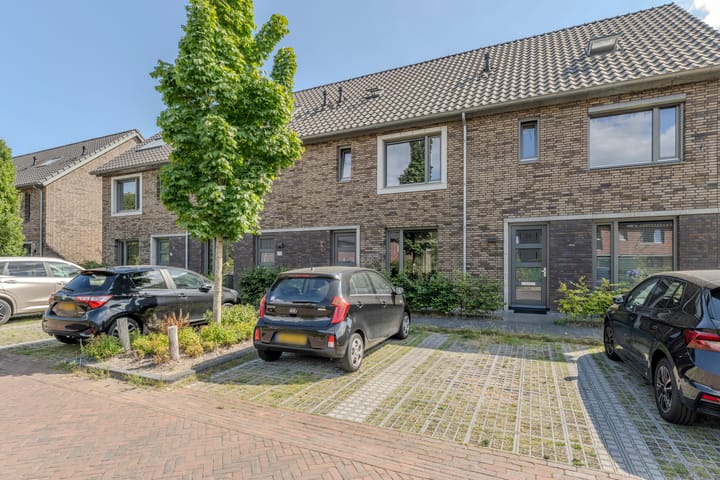Zevenaarstraat 12 in Tilburg photo