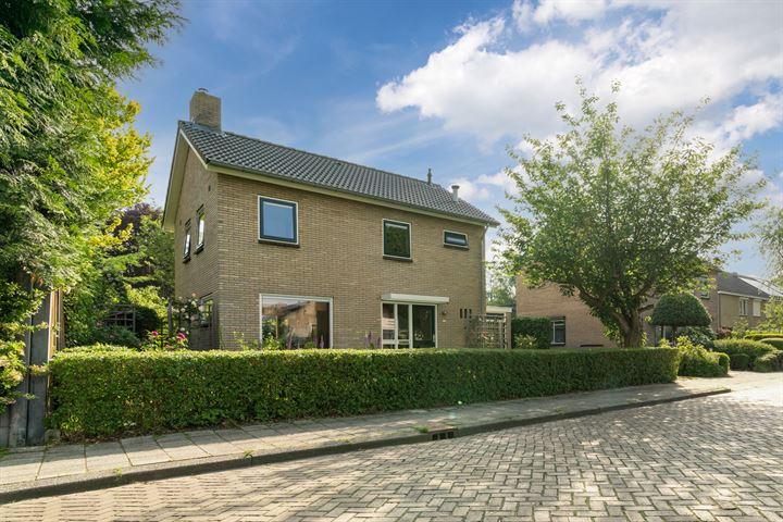 Zevensterstraat 1 in Assen