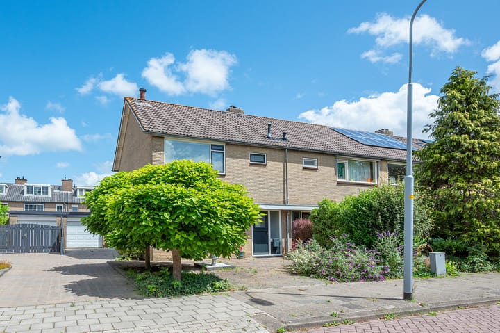 Zichtweg 66 in Nieuw-Vennep