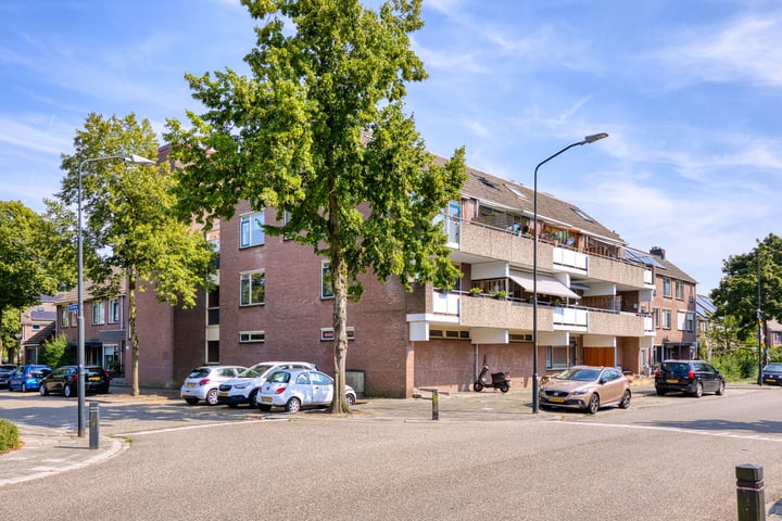 Zichtweg 8 in Apeldoorn