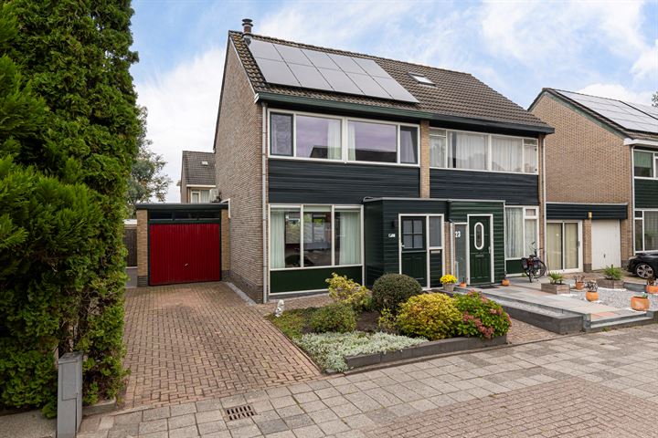 Zijlroede 21 in Heerenveen