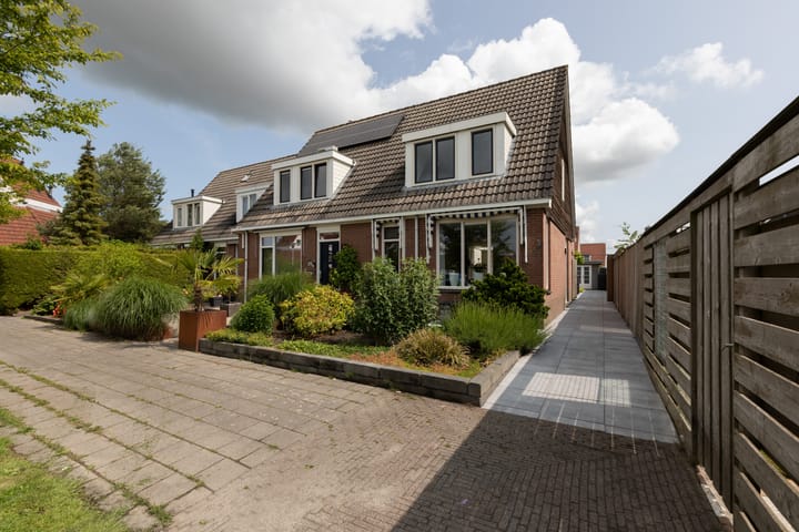 Zilverschoon 58 in Sneek Foto