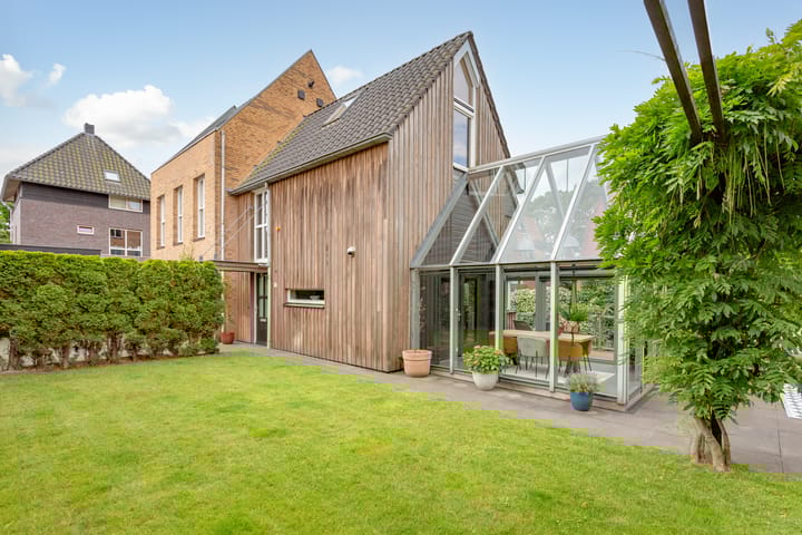 Photo of property Zoete Veenstraat 12, Aalsmeer