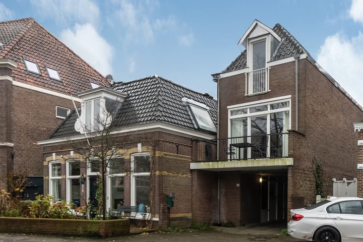 Zoeterwoudsesingel 65 in Leiden