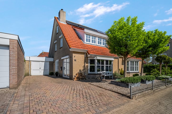 Zomerklokje 16 in Tiel