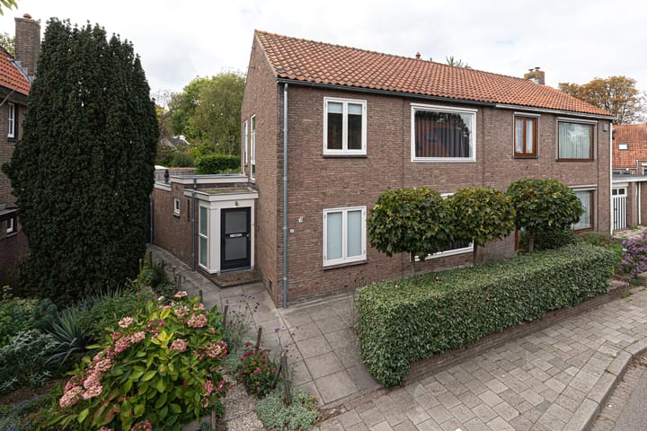 Zonnebloemstraat 15 in Goes