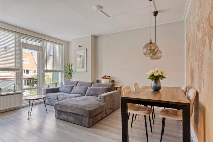 Photo of property Zonnebloemstraat 40C, Rotterdam