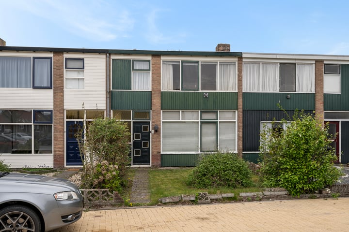 Zonnebloemstraat 6 in Sint-Maartensdijk