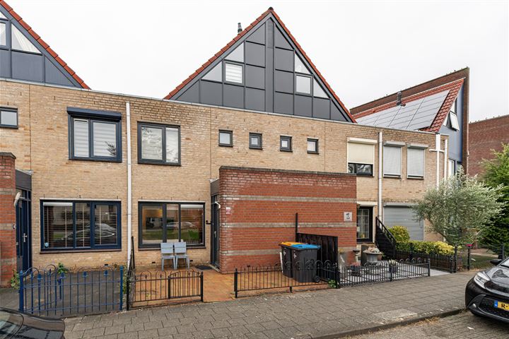 Photo of property Zonnedauw 143, Tiel