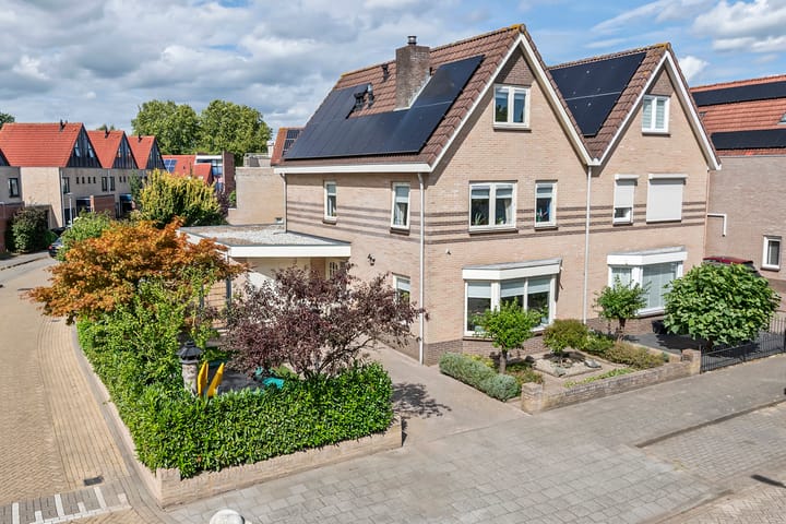 Photo of property Zonnedauw 175, Tiel