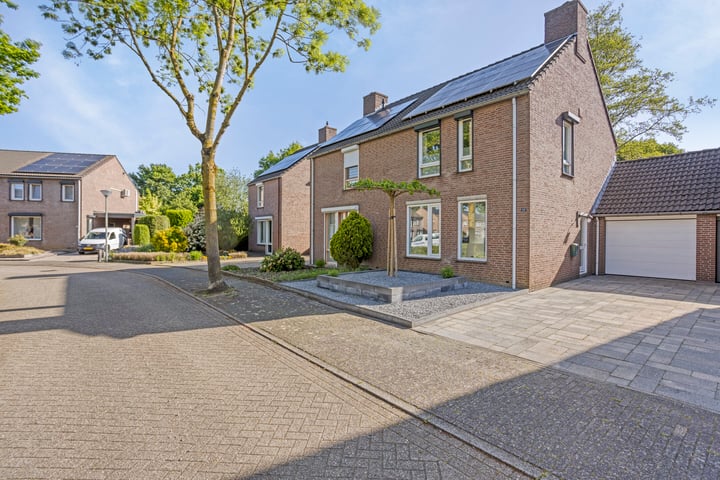 Zonnedauwhof 117 in Roermond