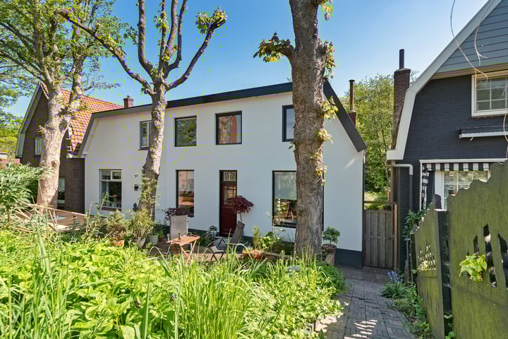 Zuiddijk 401 in Zaandam