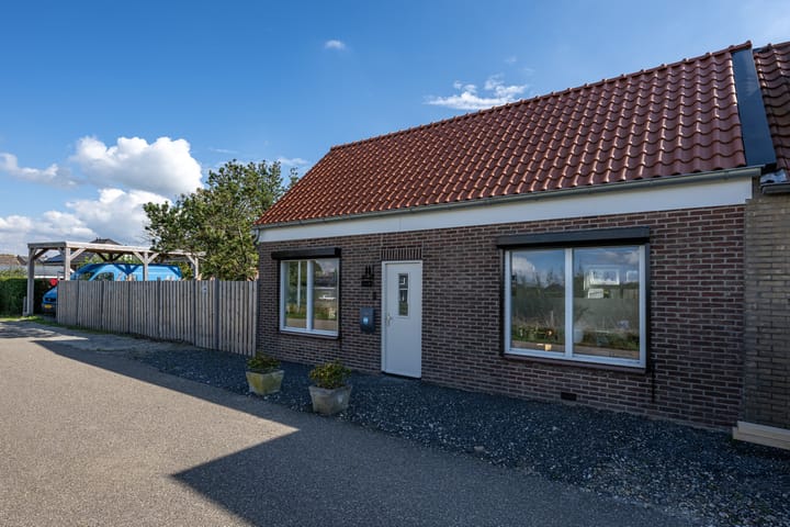 Zuiddijk 49 in Oude-Tonge