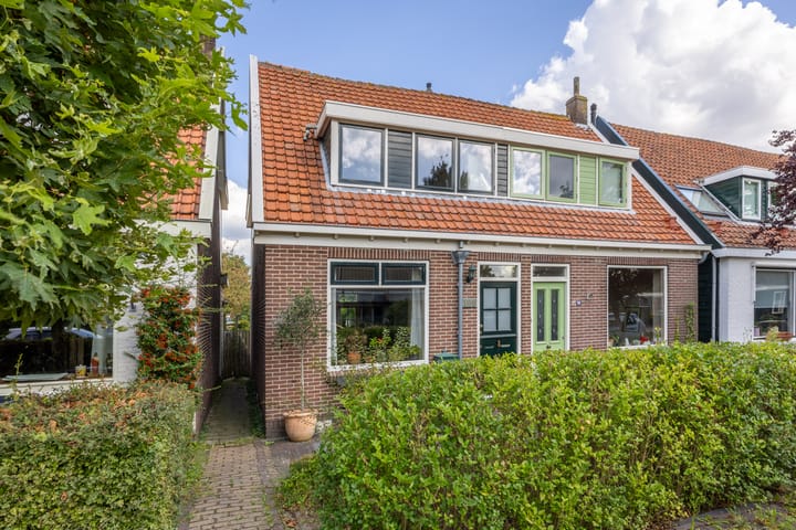 Zuideinde 108 in Westzaan