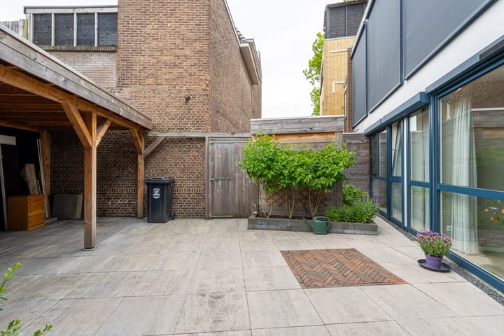 Zuideinde 11B in Naaldwijk