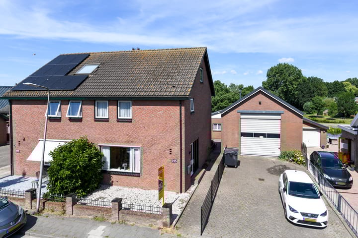 Zuideinde 215 in Nieuwkoop