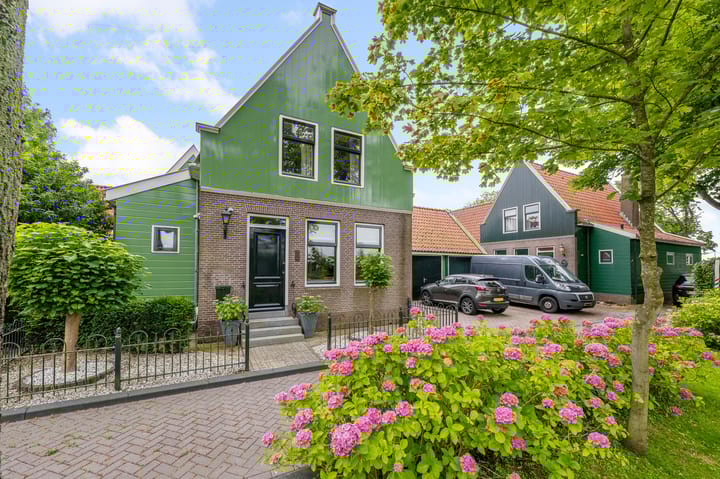Photo of property Zuideinde 227, Westzaan