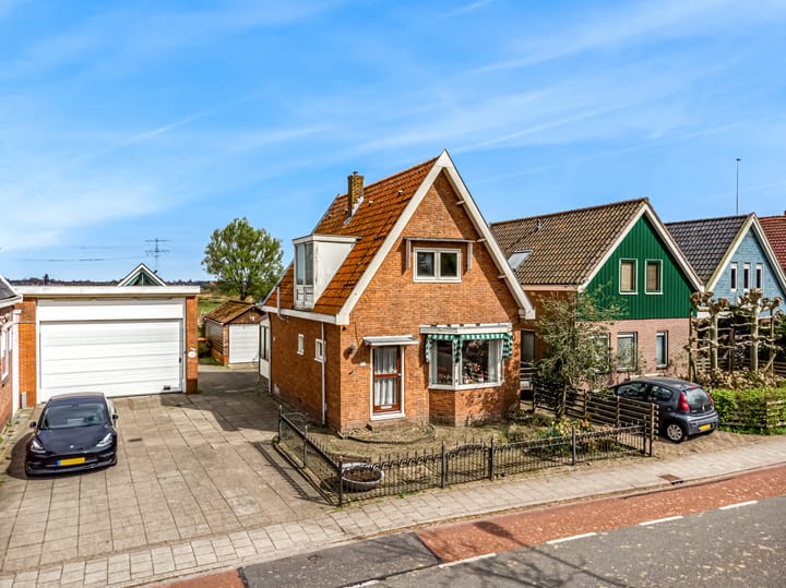 Zuideinde 287 in Oostzaan