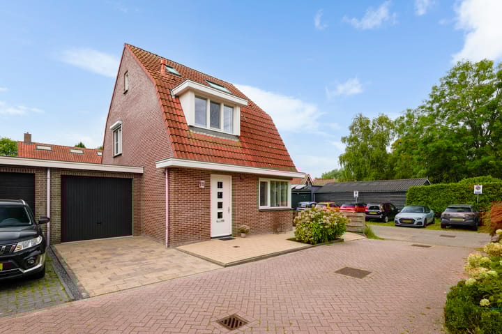 Photo of property Zuideinde 393A, Amsterdam