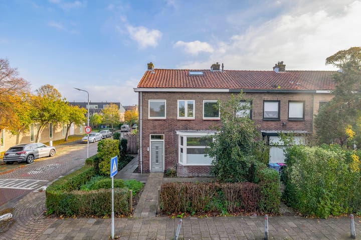 Zuideindseweg 13 in Delfgauw photo