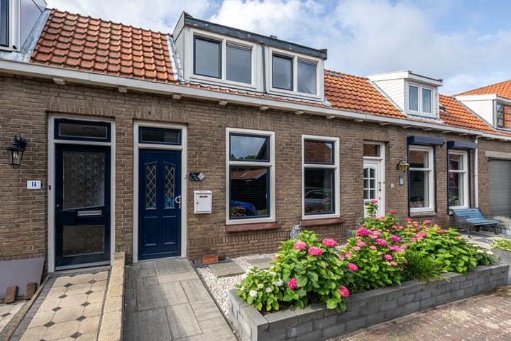 Zuidelijke Achterweg 12 in Sommelsdijk foto