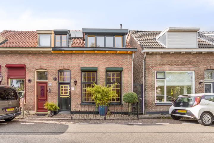 Zuidendijk 325 in Dordrecht