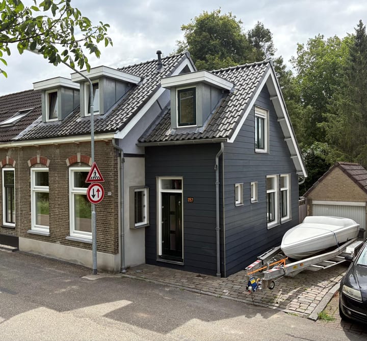 Zuidendijk 357 in Dordrecht