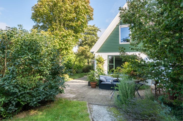 Zuiderdijk 19 in Venhuizen