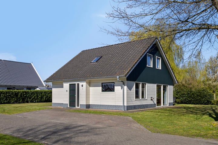 Photo of property Zuiderdwarsdijk 68, Gasselternijveen