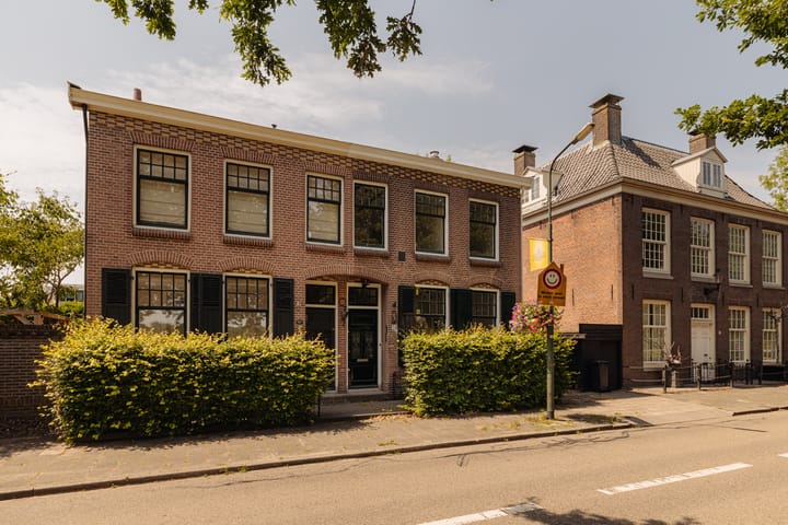 Zuidereinde 24 in 's-Graveland foto