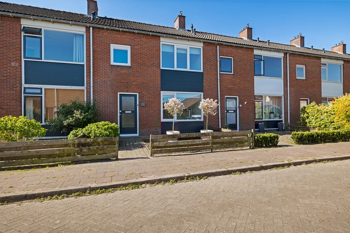 Zuiderkeerkring 22 in Klazienaveen foto
