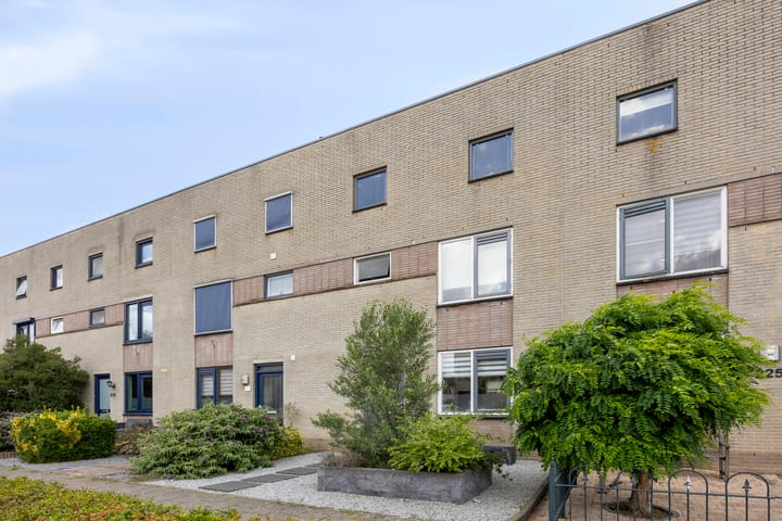 Zuiderkeerkring 223 in Alphen aan den Rijn