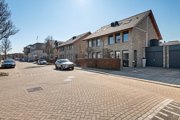 Photo of property Zuiderkeerkring 70, Alphen aan den Rijn