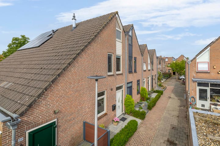 Zuiderkruis 79 in Lisse