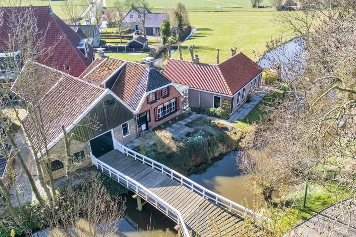 Photo of property Zuiderlaan 8, Schraard
