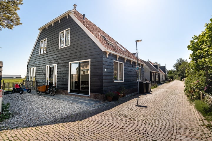 Zuiderwouder Dorpsstraat 11A in Zuiderwoude