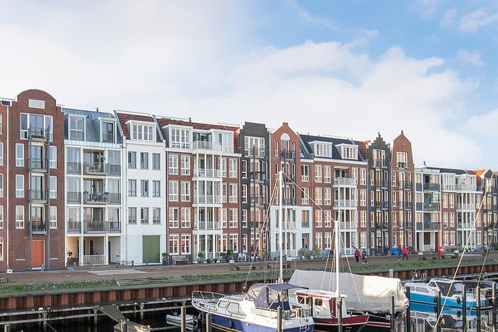 Photo of property Zuiderzeeboulevard 58, Bunschoten-Spakenburg