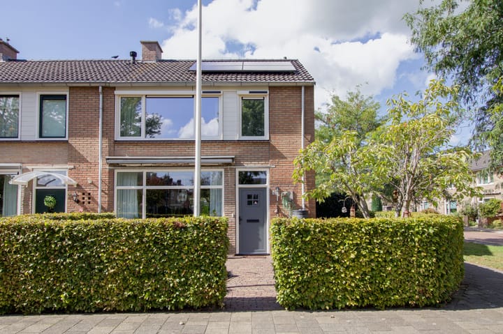 Zuiderzeelaan 23 in Bunschoten-Spakenburg