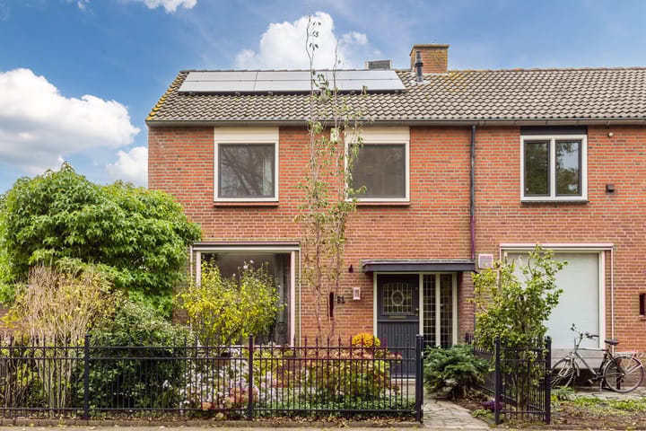Zuiderzeelaan 61 in Bunschoten-Spakenburg