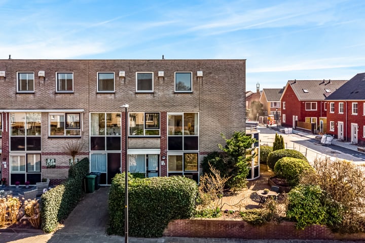 Photo of property Zuidvliet 112, Maassluis