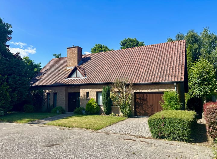 Zuidwal 2 in Oostburg