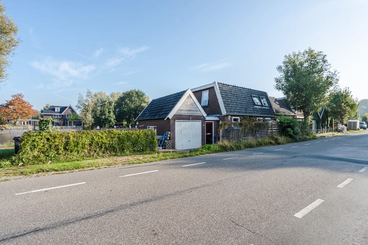 Photo of property Zuidzijde 55, Bodegraven