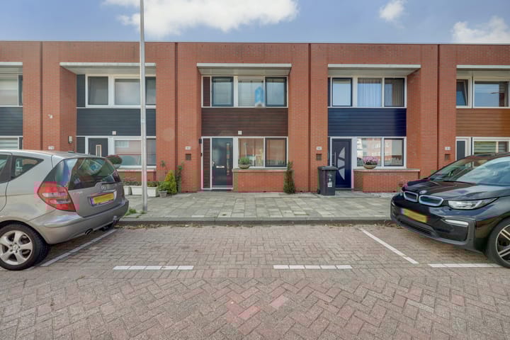 Zuidzijdsedijk 180 in Hoogvliet Rotterdam