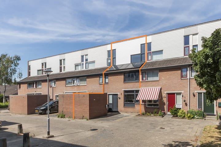 Photo of property Zuilenburg 137, Dordrecht