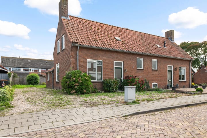 Zuster Cassianastraat 7 in Deest foto