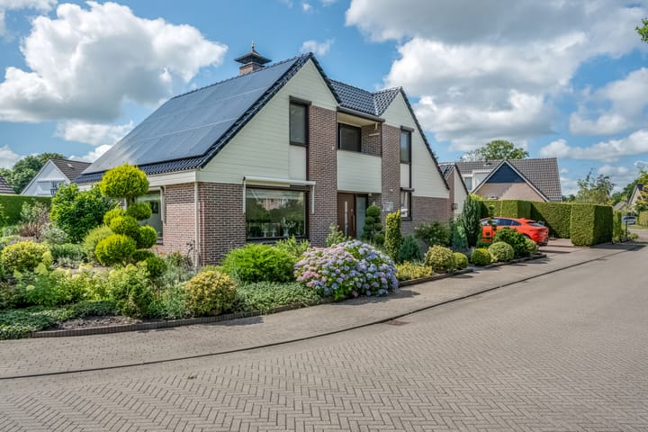 Zuster Michielsenstraat 1 in Roderesch