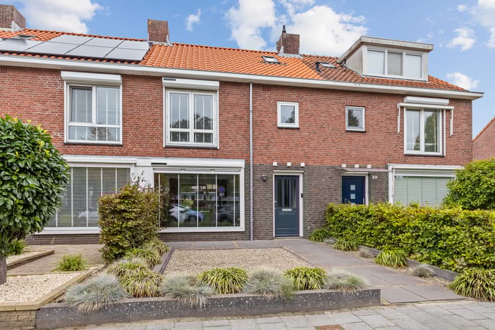 Zustersveld 52 in Breda