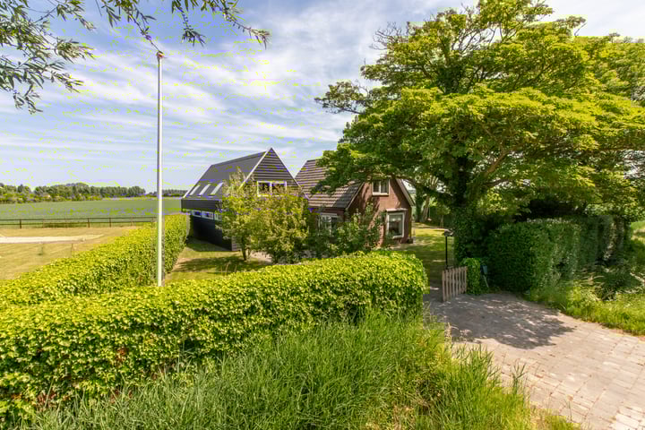 Photo of property Zwaanweg 2, Koudekerke